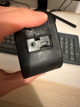 Coluna Bluetooth Goodis Suporta cartão MicroSD