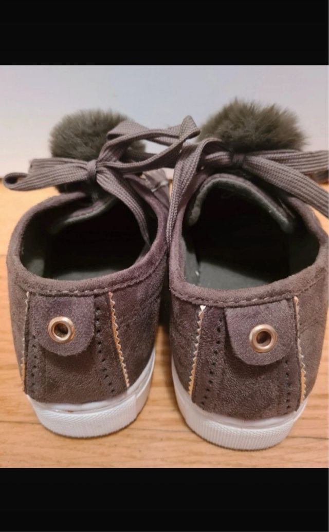 Zapatillas pompones