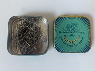 Piccola scatola in latta Inflex vintage