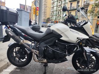 Triumph Tiger Sport 1050 averiada