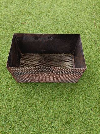 Quemador de pellets metálico para fuego bajo