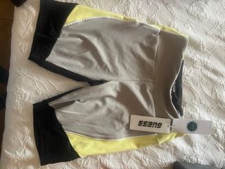 Pantalón deportivo Guess nuevo con etiquetas