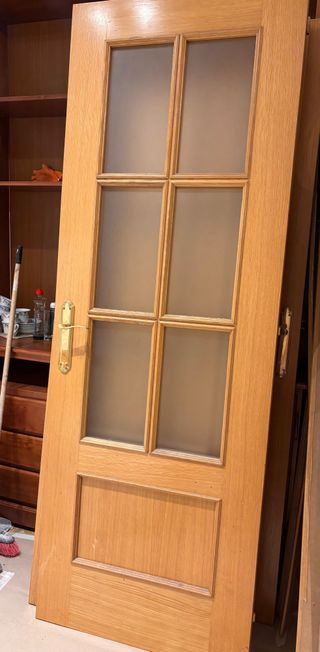 Puertas madera con y sin cristales. buen estado 