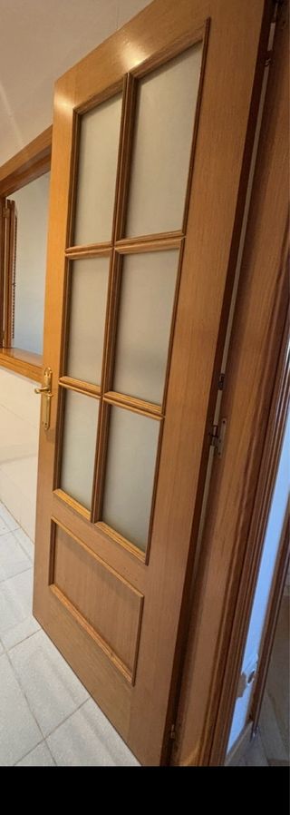 Puertas madera con y sin cristales. buen estado 