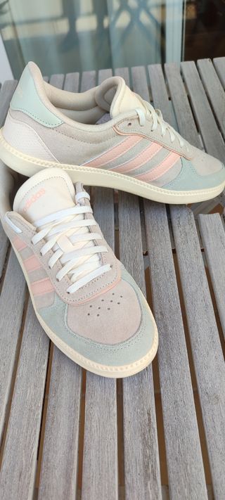 Zapatillas Adidas Beige y Rosa Talla 40