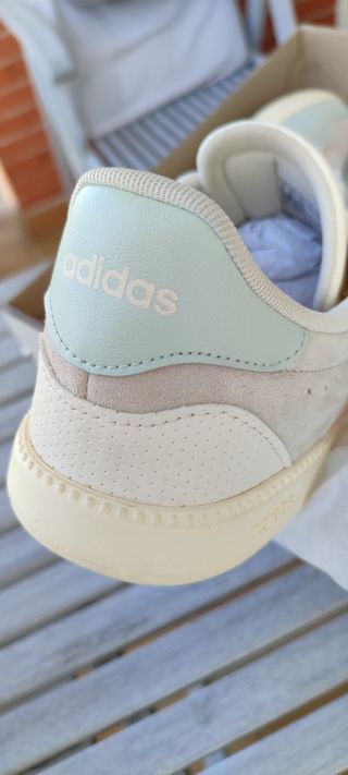Zapatillas Adidas Beige y Rosa Talla 40