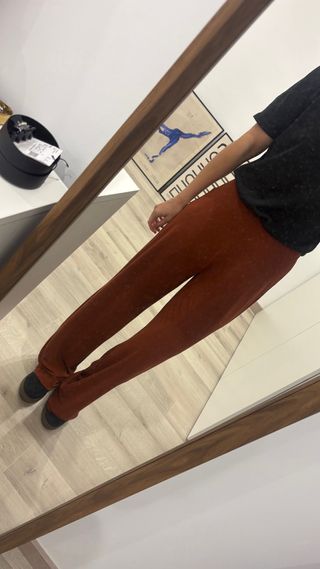 Pantalón fluido Zara