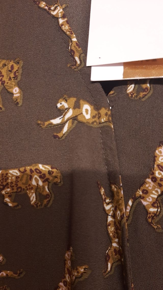 Blusa Eloy Estampada Animales Talla L