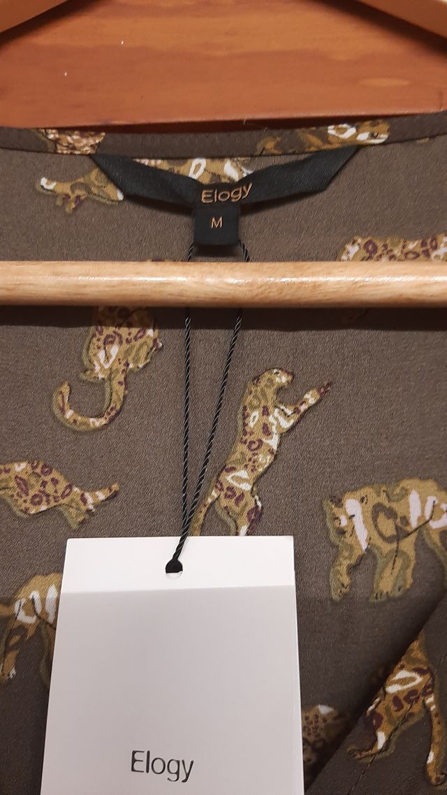 Blusa Eloy Estampada Animales Talla L