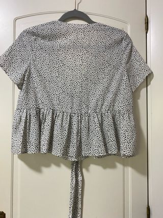 Blusa Shein lunares talla única