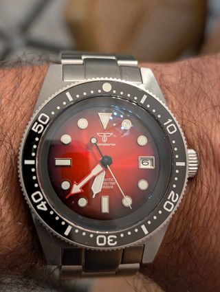 Reloj Tandorio Automático Rojo y Plateado