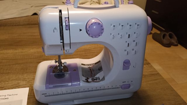 Máquina de coser multifunción