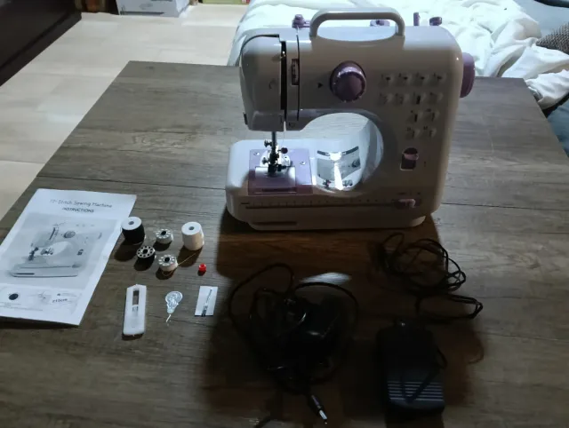 Máquina de coser multifunción