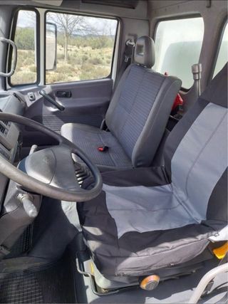 Nissan Atleon 2004 camion URGE!!!