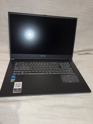 Portátil/Laptop RTX 4070 i7-13700HX 32GB 17.3 FHD