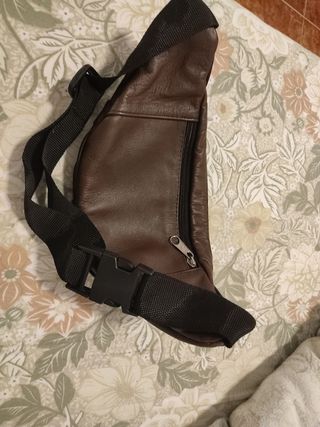 Mariconera/Canguro Piel Marrón