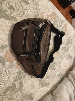 Mariconera/Canguro Piel Marrón