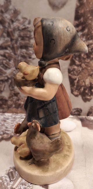 Figura Hummel Goebel Feeding Time. Año 1957. 199/0
