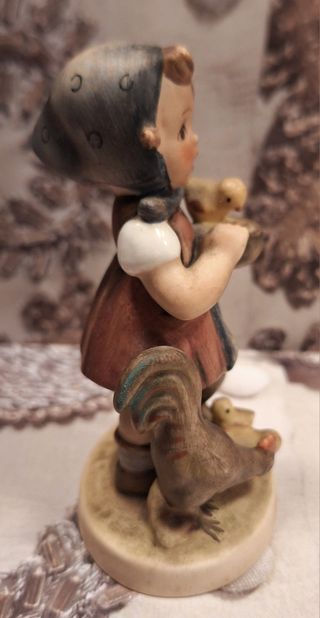 Figura Hummel Goebel Feeding Time. Año 1957. 199/0