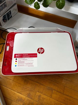 Impresora HP Roja y Blanca