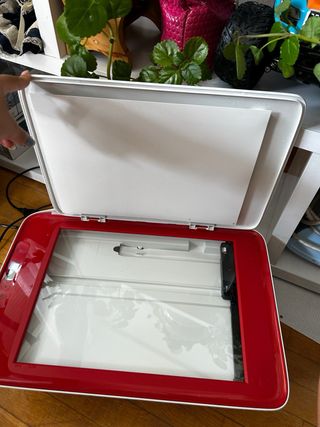 Impresora HP Roja y Blanca