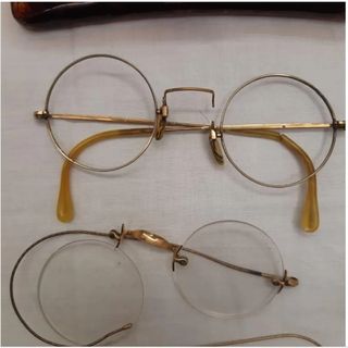 Antiguo estuche de carey para gafas