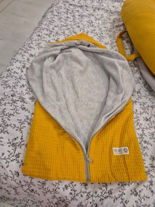 Nido Colecho Bebé Amarillo