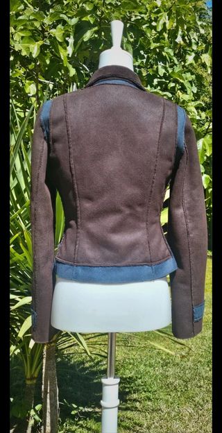 Sofisticada chaqueta t 36/38 efecto piel vuelta