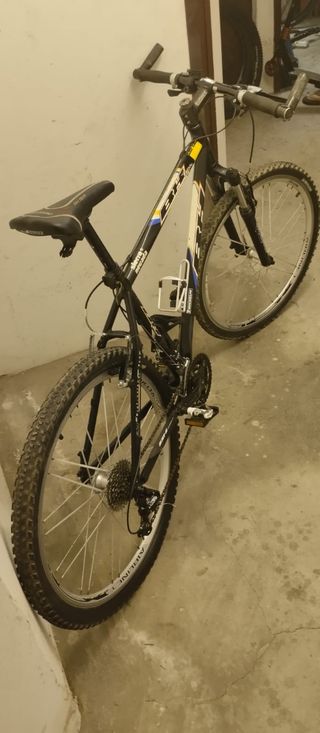 Bicicleta BH Sierra Nevada