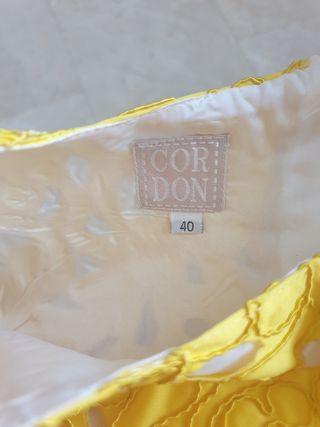 Vestido fiesta amarillo encaje