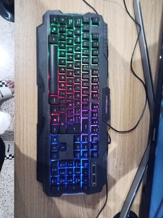 Teclado Mecánico Gaming LED RGB