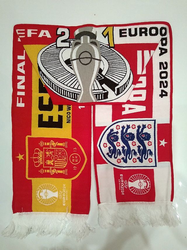 Sciarpa Spagna-Inghilterra Euro 2024