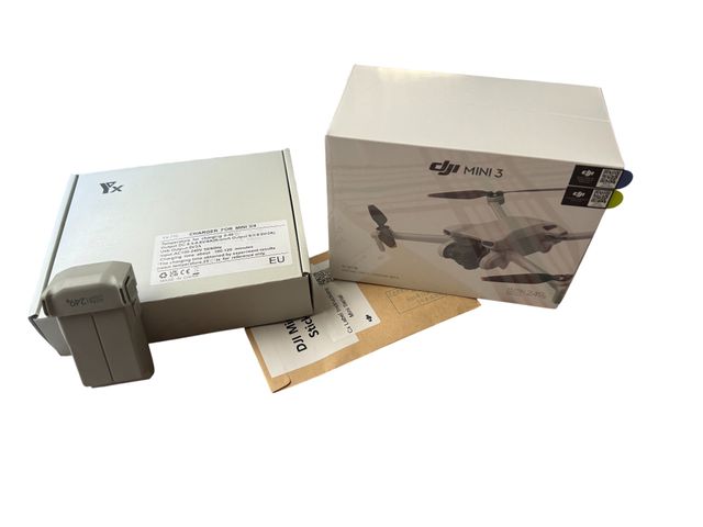 DJI Mini 3 Drone + Caricabatterie + Batteria