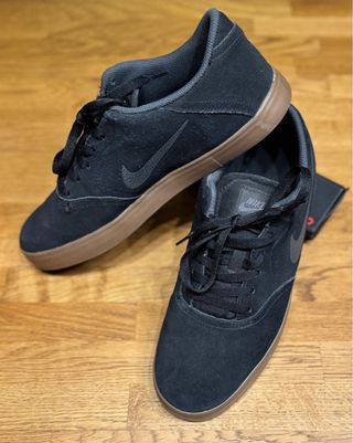 Nike SB Sneakers Negras Goma Marrón