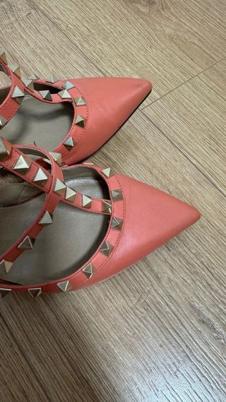 Zapatos de tacón Valentino color melocotón