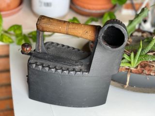 Plancha de carbón antigua