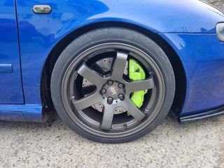 Llantas marca Bola en 18"X 8'5" tornillería 5x100.