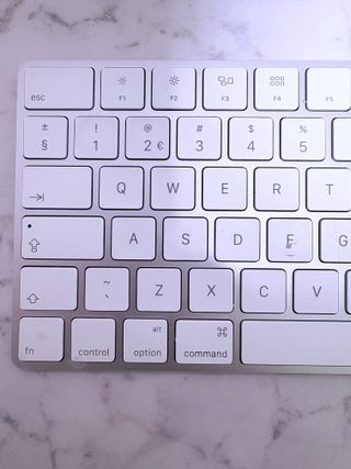 Teclado Apple Plata y Blanco Inglés