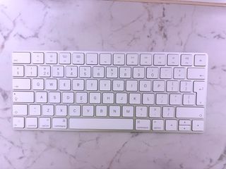 Teclado Apple Plata y Blanco Inglés