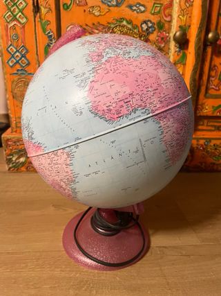 Globo Terráqueo con Luz