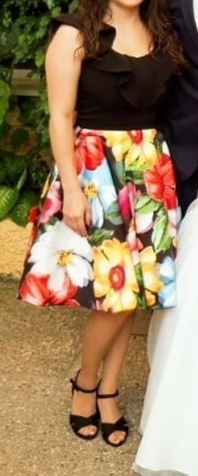 Vestido de fiesta negro y multicolor.Me costó 120€
