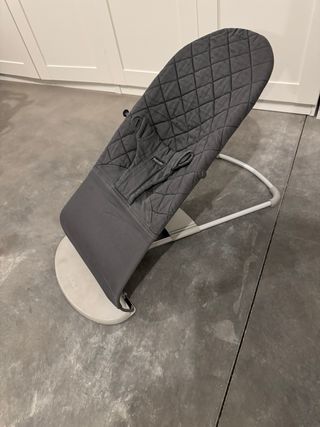 Hamaca Babybjörn con varias fundas