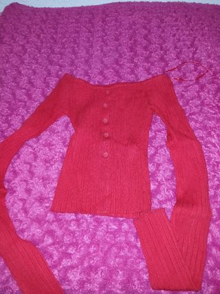 Jersey rojo de punto con botones