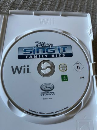 Wii Disney Sing It Éxitos de Película + Micrófono
