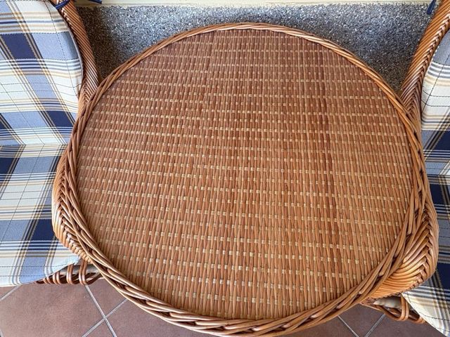 Conjunto Mimbre: 2 Sillas y Mesa