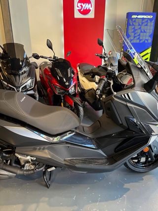 SYM Cruisym 125 ALPHA TCS Carnet A1 o Coche