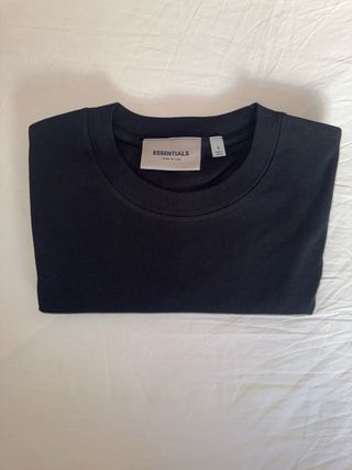  Camiseta Essentials Fear of God negra
