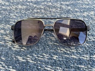 Gafas de sol Burberry negras y plateadas