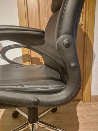 Silla de escritorio ergonómica negra