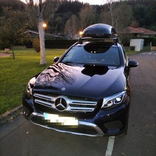 Cofre portaequipaje Mercedes Benz negro Brillante